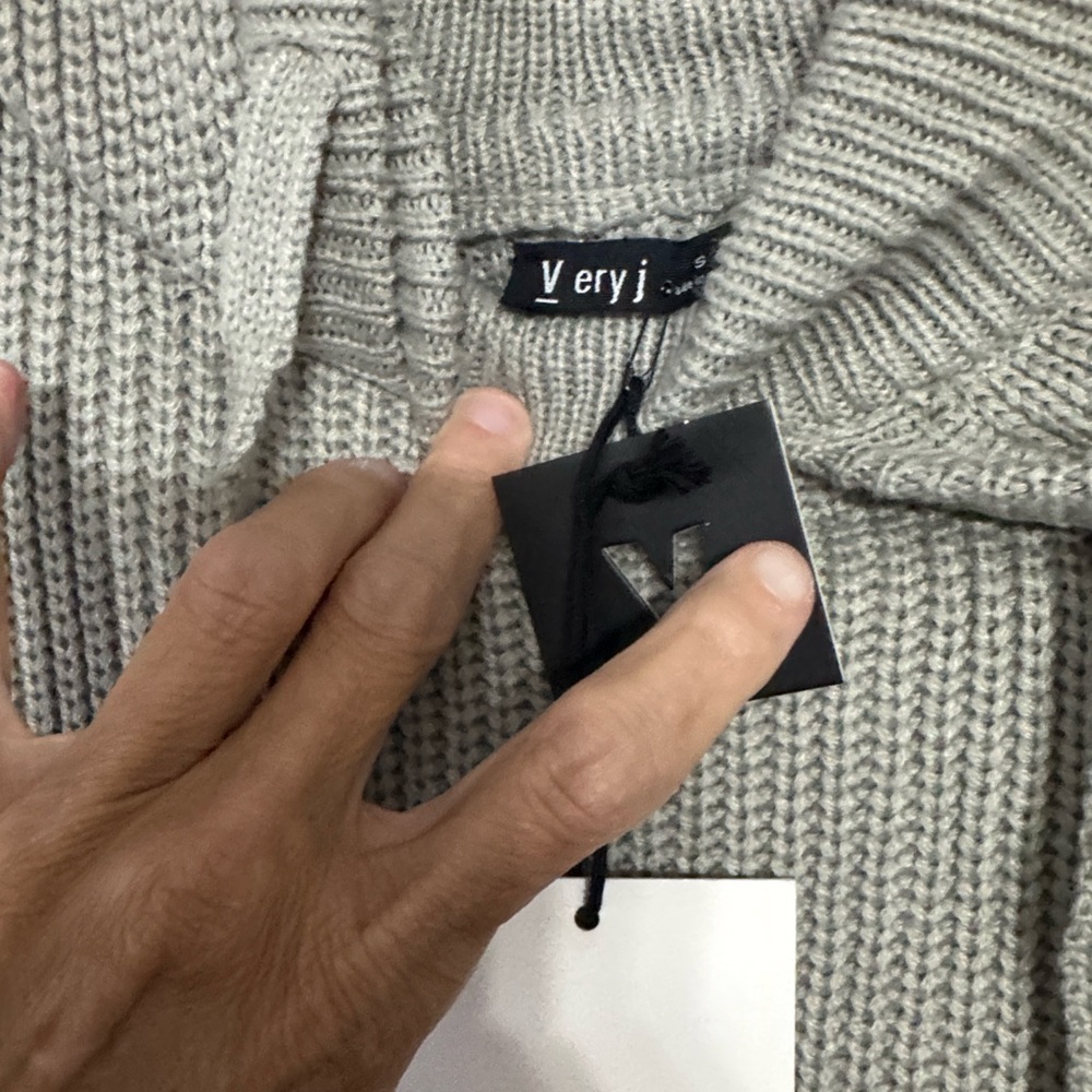 Very J women’s Gray Sweater